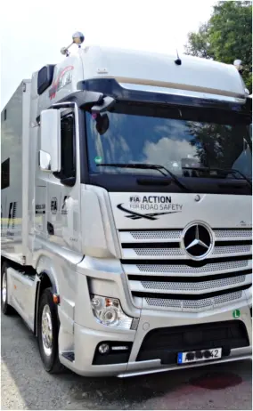 Specialized transport for luxury expedition vehicles and high-tech executive coaches through the Truthful Transport National Network. 